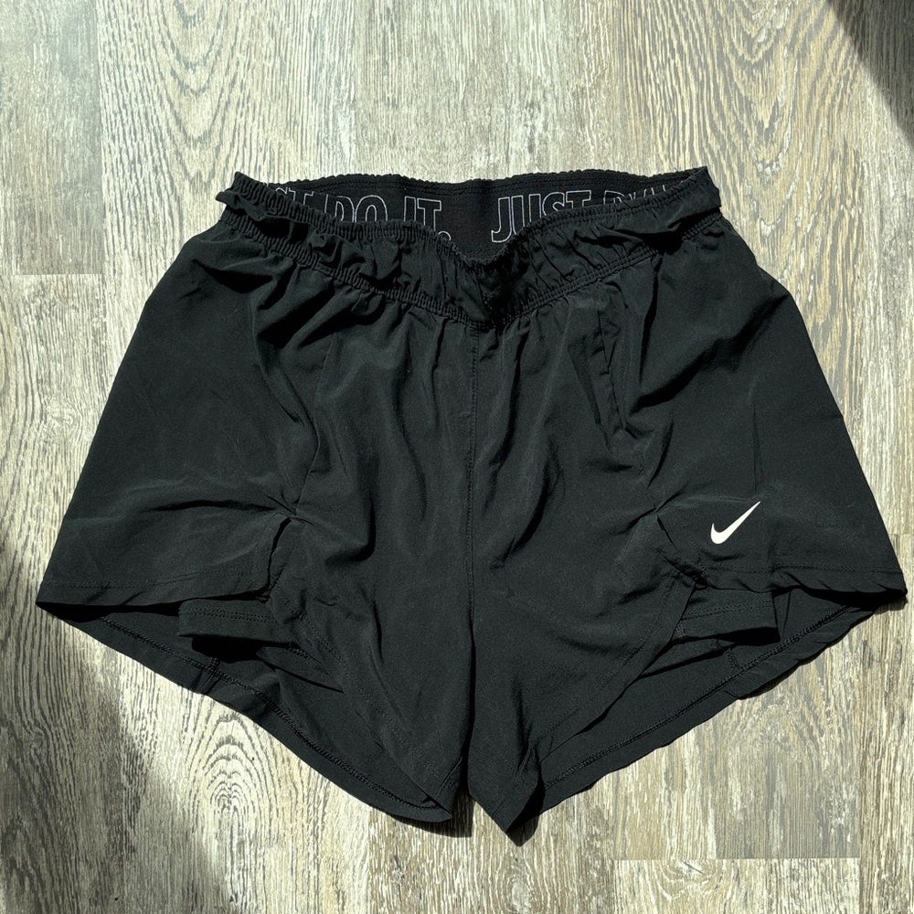 Nike Women's Black Athletic Shorts ***